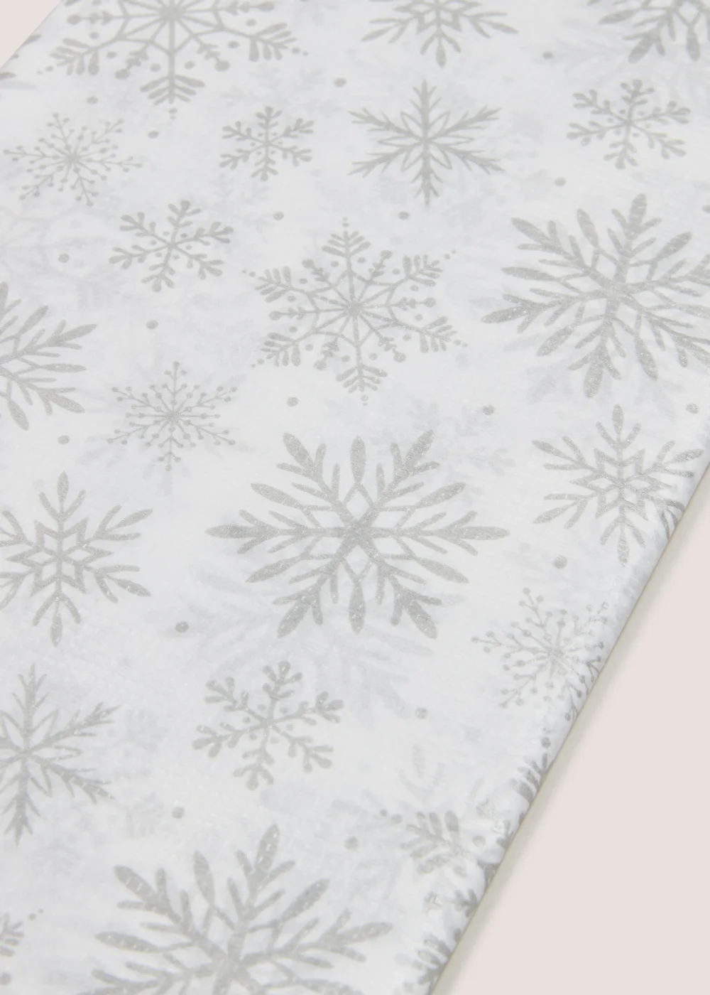 Wondrous Snowflake Paper Tablecloth Image 2