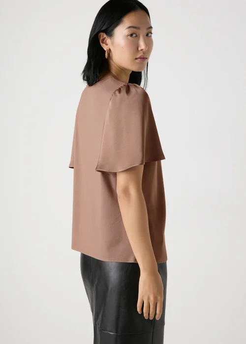 Et Vous Champagne Satin Top - Size 8 Image 2