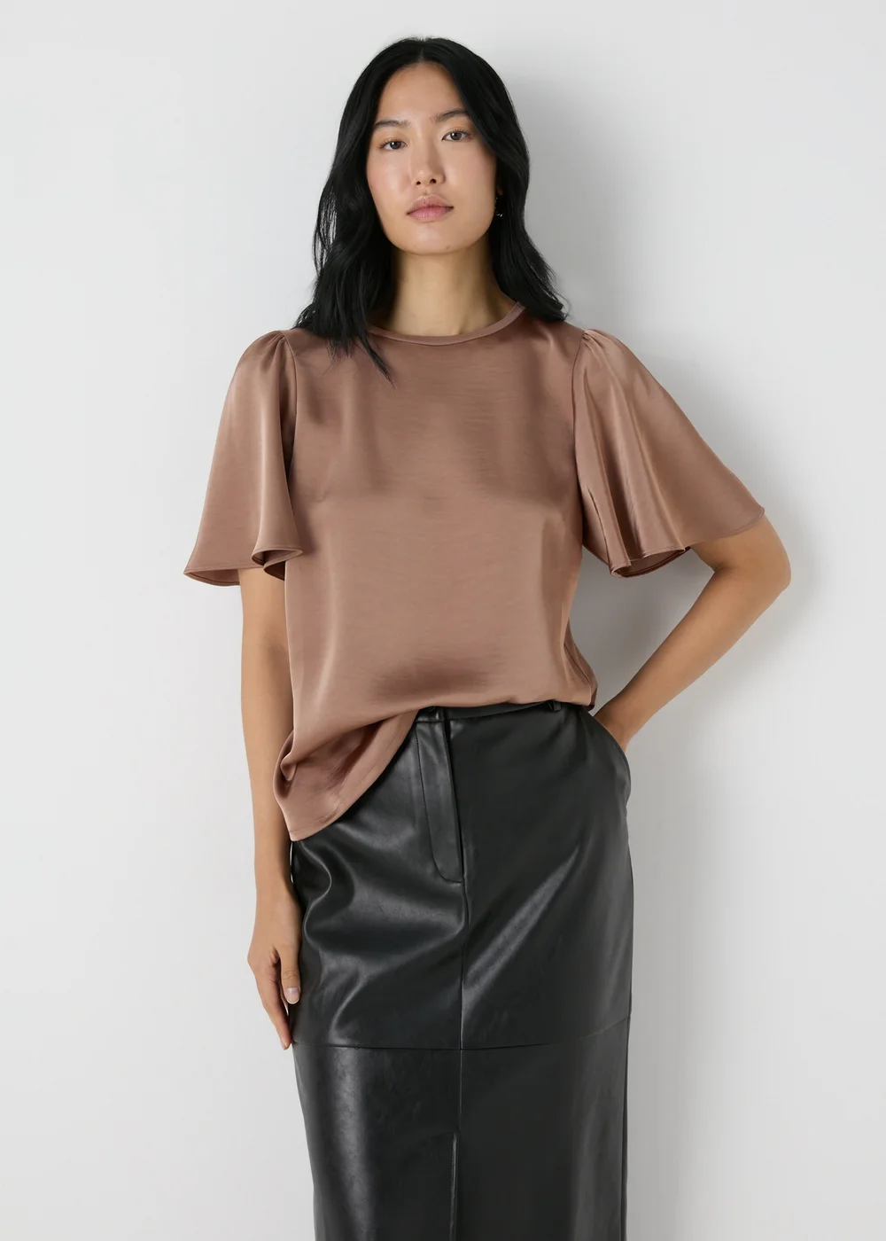 Et Vous Champagne Satin Top - Size 8 Image 1