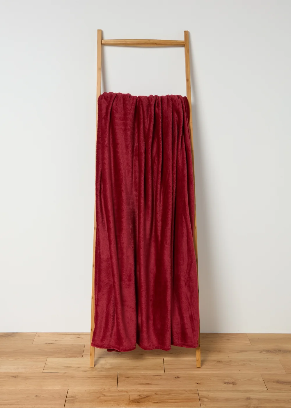 Plain Red Throw (200cm x 220cm) Image 1
