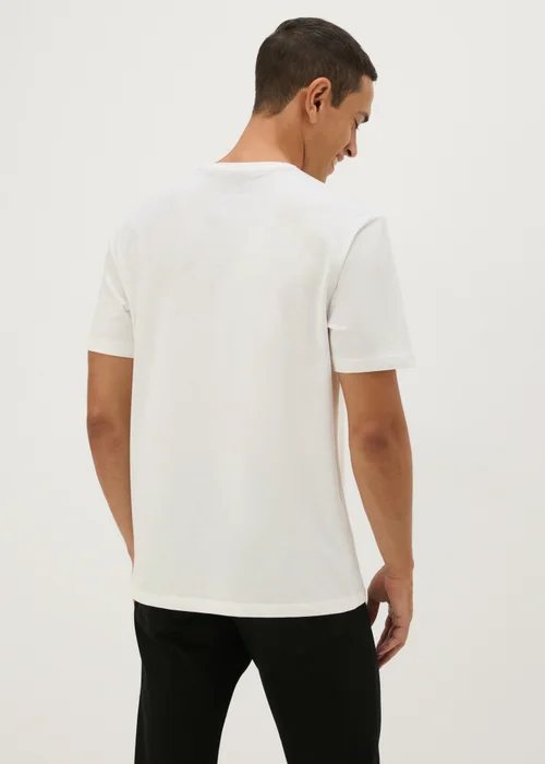 National Lampoon Ecru Christmas T-Shirt - S Image 2