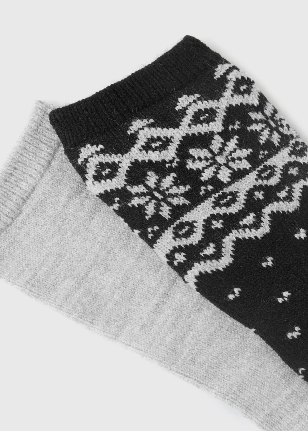 2 Pack Black Thermal Fairisle Socks - One Size Image 2