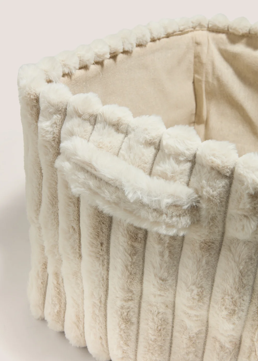 Cream Ribbed Fur Storage Basket (47cm x 34cm x 38cm) Image 2