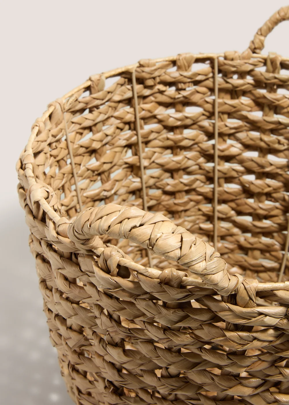 Large Round Rush Basket Image 2