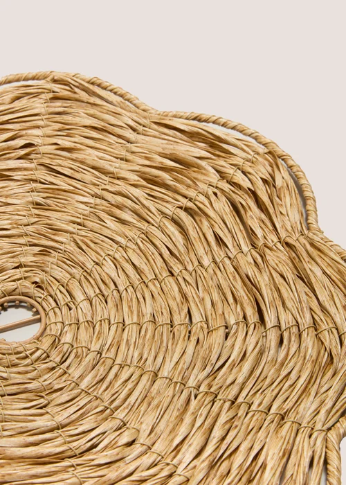 Neutral Daisy Shaped Woven Matt Image 2