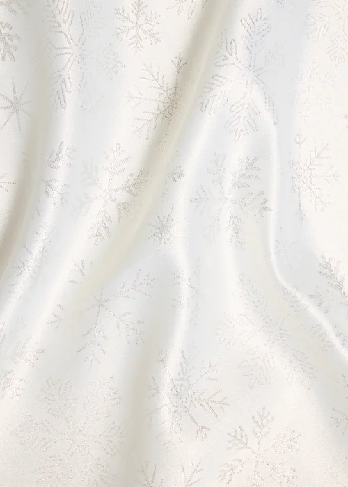 Wondrous White Snowflake Tablecloth Image 2