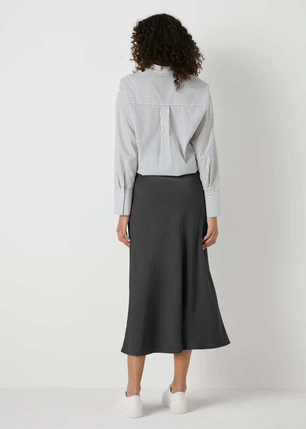 Et Vous Charcoal Satin Midi Skirt - Size 8 Image 2