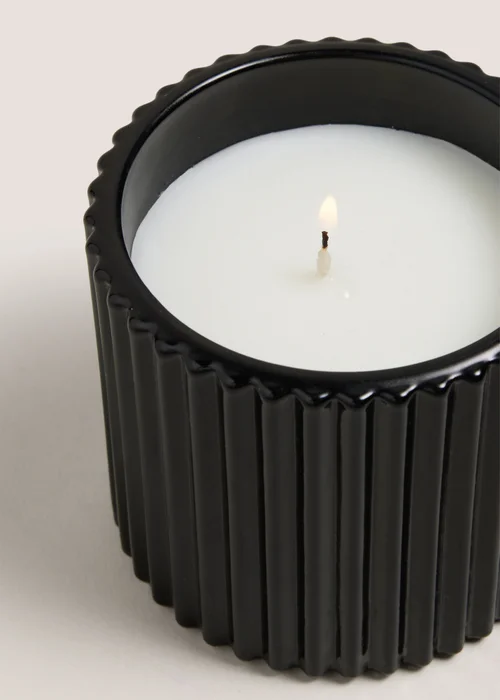 Black Pomegranate & Patchouli Elegance Candle Image 2