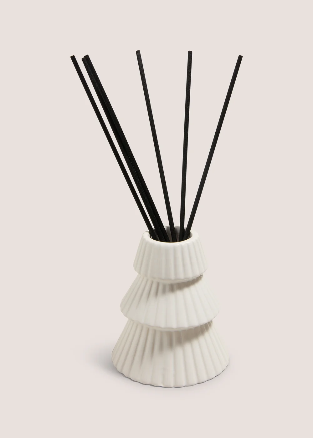 Wondrous Festive Fir Tree Diffuser Image 2