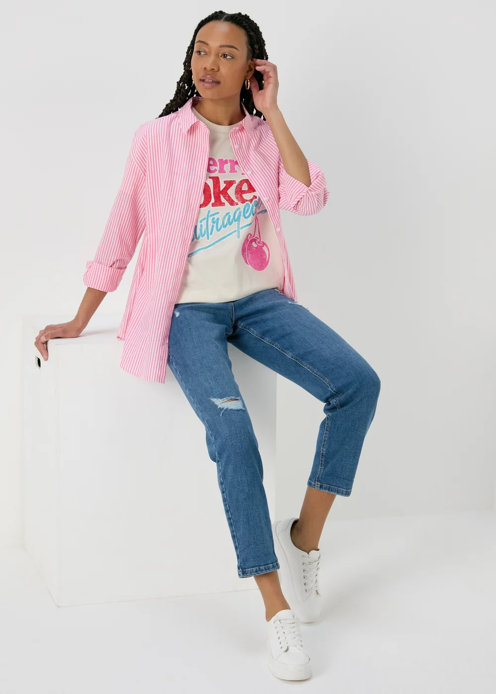 Cream Cherry Coke T-Shirt - Small Image 4