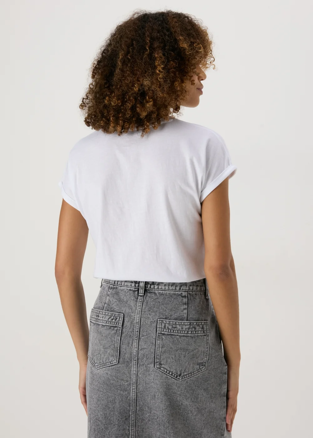 White Heart Graphic T-Shirt - Small Image 2