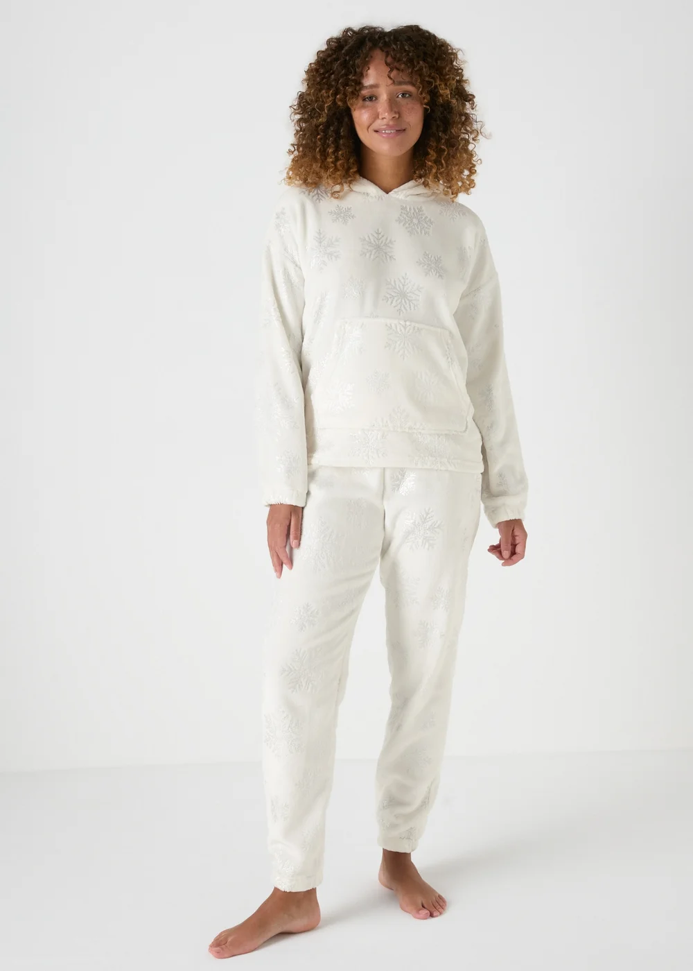 Wondrous Cream Fleece Snowflake Loungewear Set - Extra small Image 2