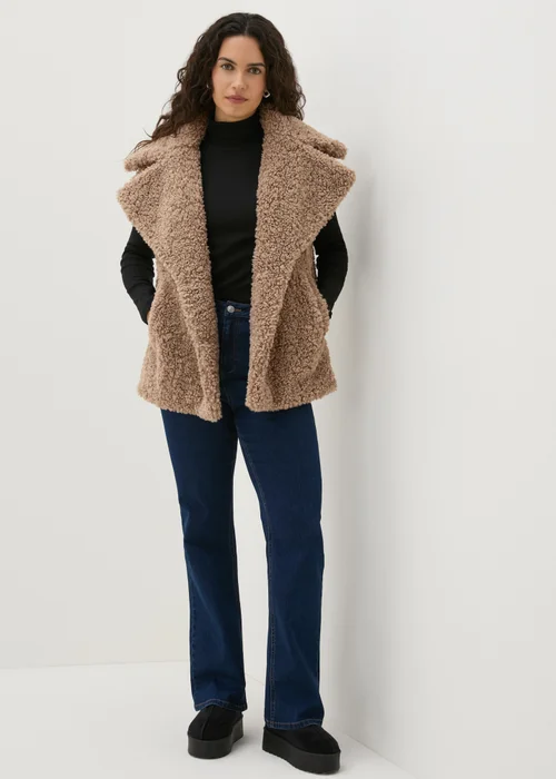 Beige Oversized Borg Gilet - 8 Image 2