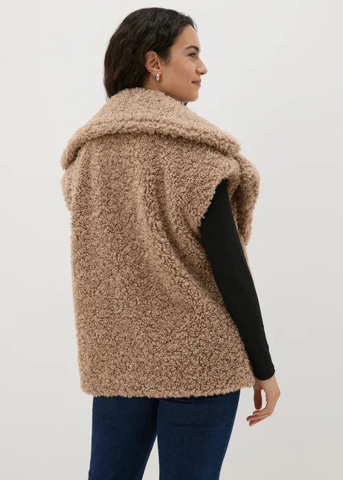 Beige Oversized Borg Gilet - 8 Image 3
