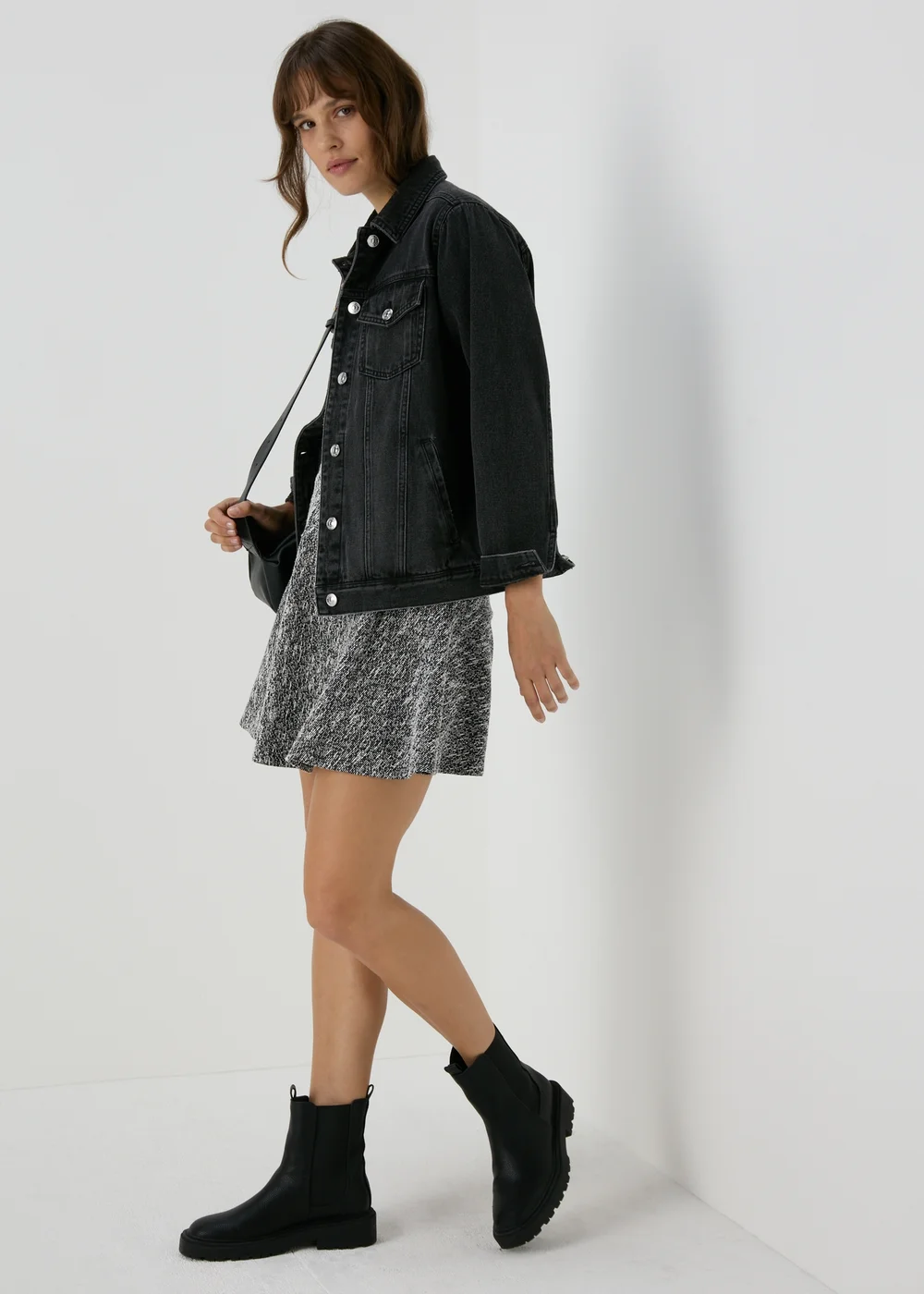 Black Boucle Mini Skirt - 8 Image 4