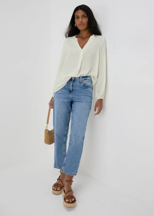 Cream Textured V-Neck Blouse - 8 Image 4