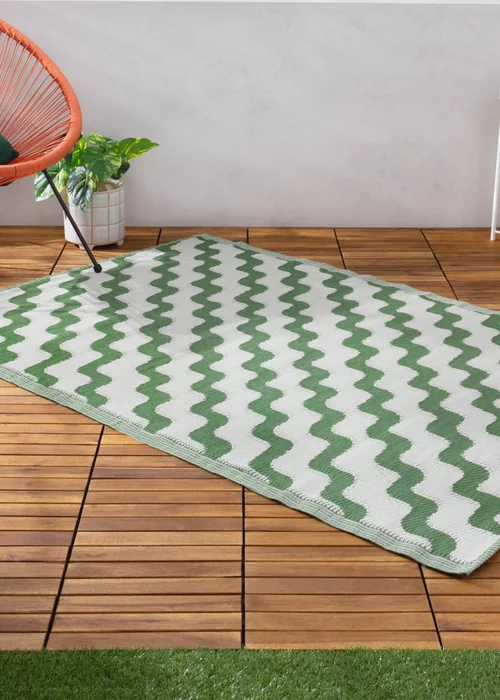 furn. Green Wave Outdoor 100% Recycled Rug (120 x 180cm) - 120 x 180cm Image 1