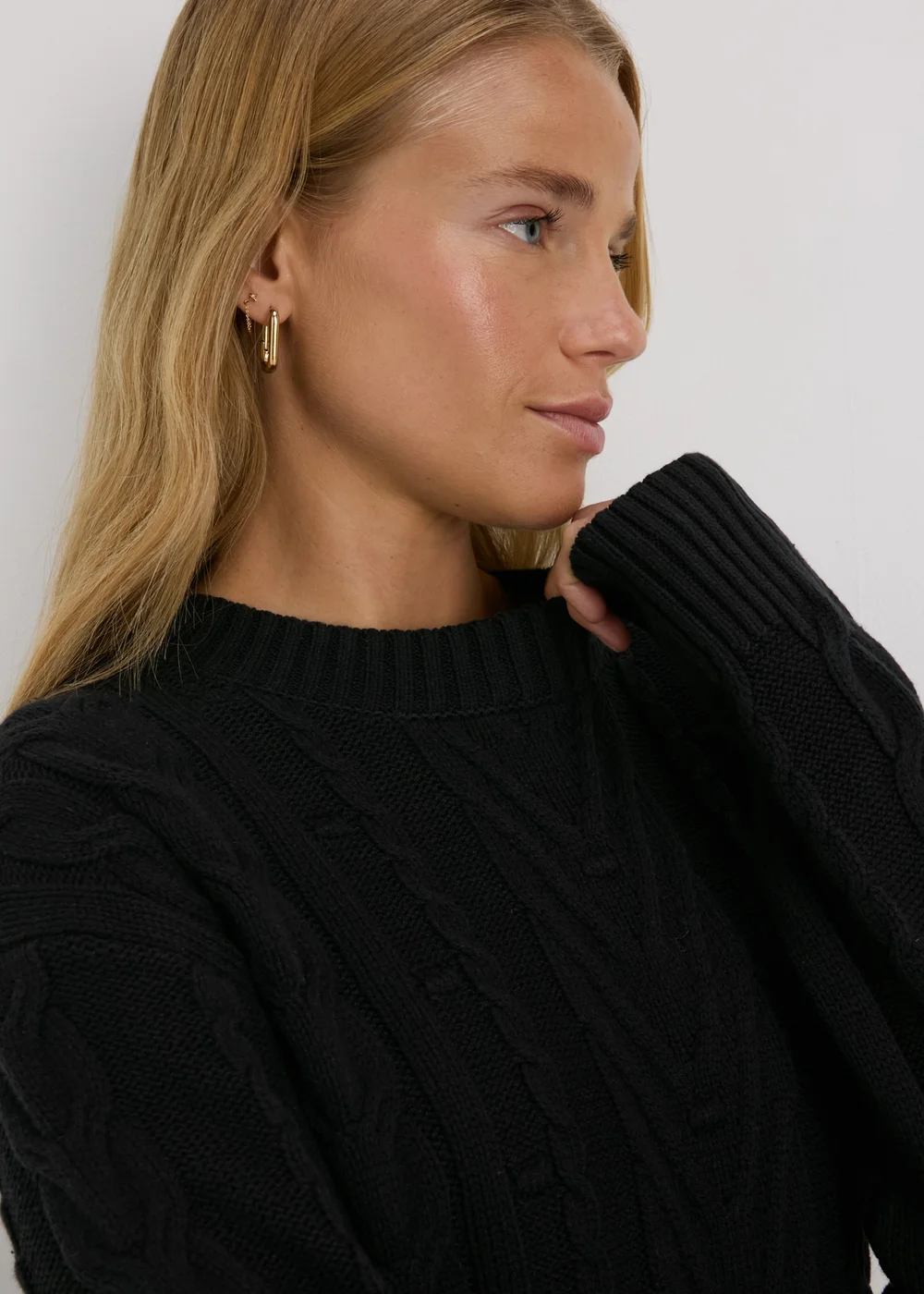 Black Cable Knit Jumper - XS Image 3