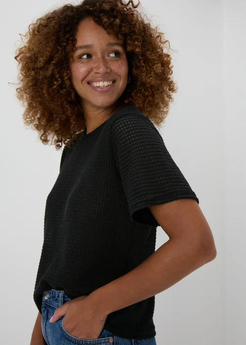 Black Crochet T-Shirt - 8 Image 3