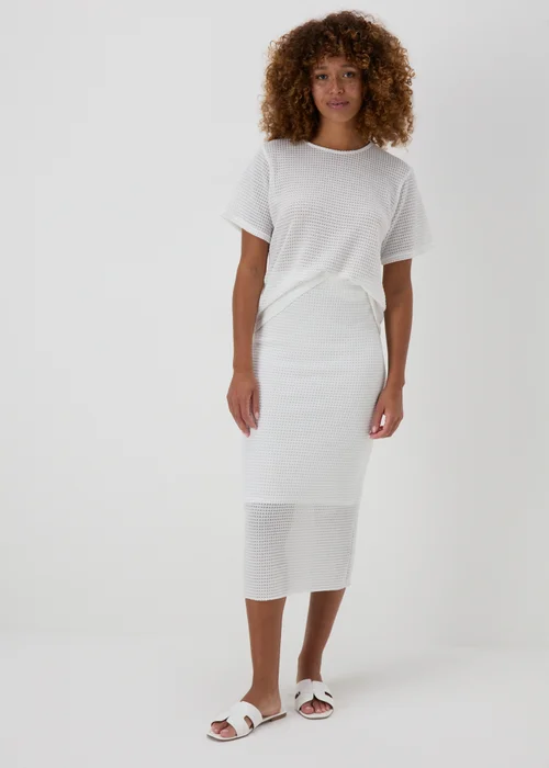White Textured Ribbed Knit Skirt - Size 8 Image 1