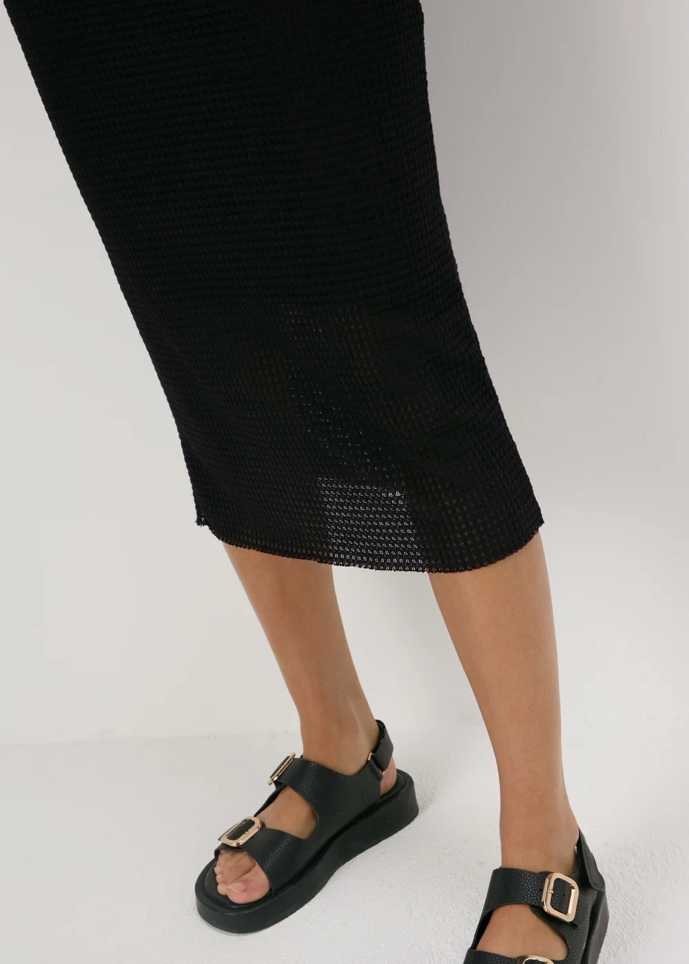 Black Textured Knit Midi Skirt - 8 Image 3