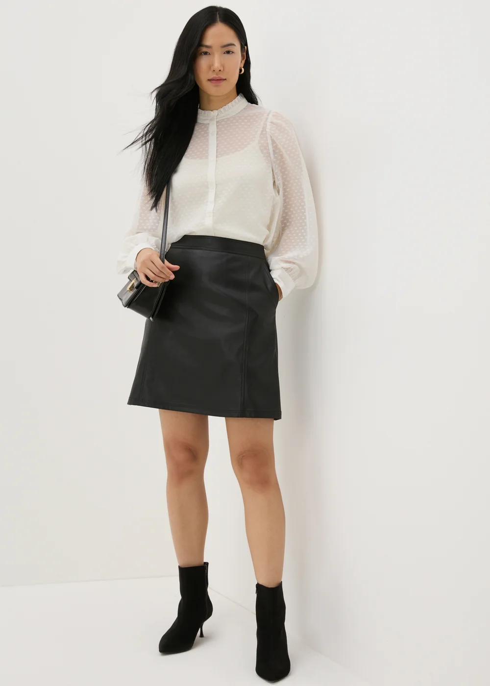 Cream Button Down Blouse - 8 Image 3