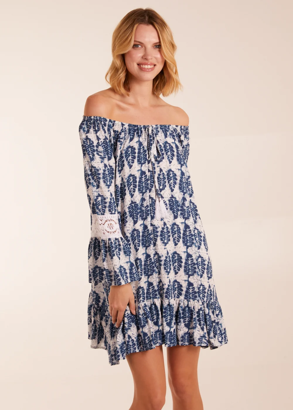Blue Vanilla Multi Leaf Print Scoop Neck Dress - L Image 1