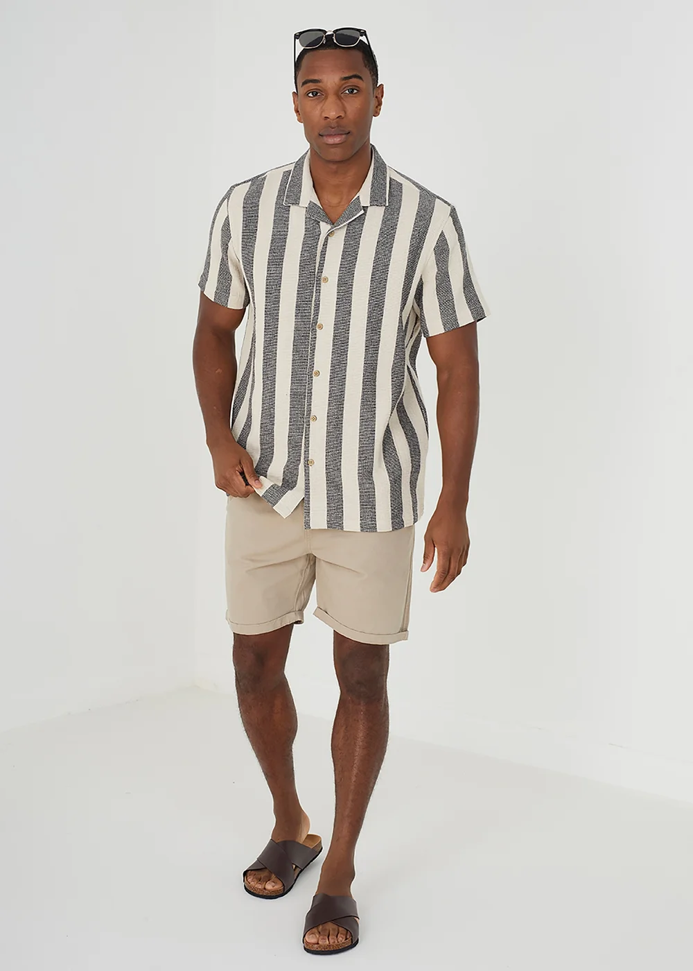 Brave Soul Black Henderson Cotton Short Sleeve Revere Collar Shirt - Small Image 3