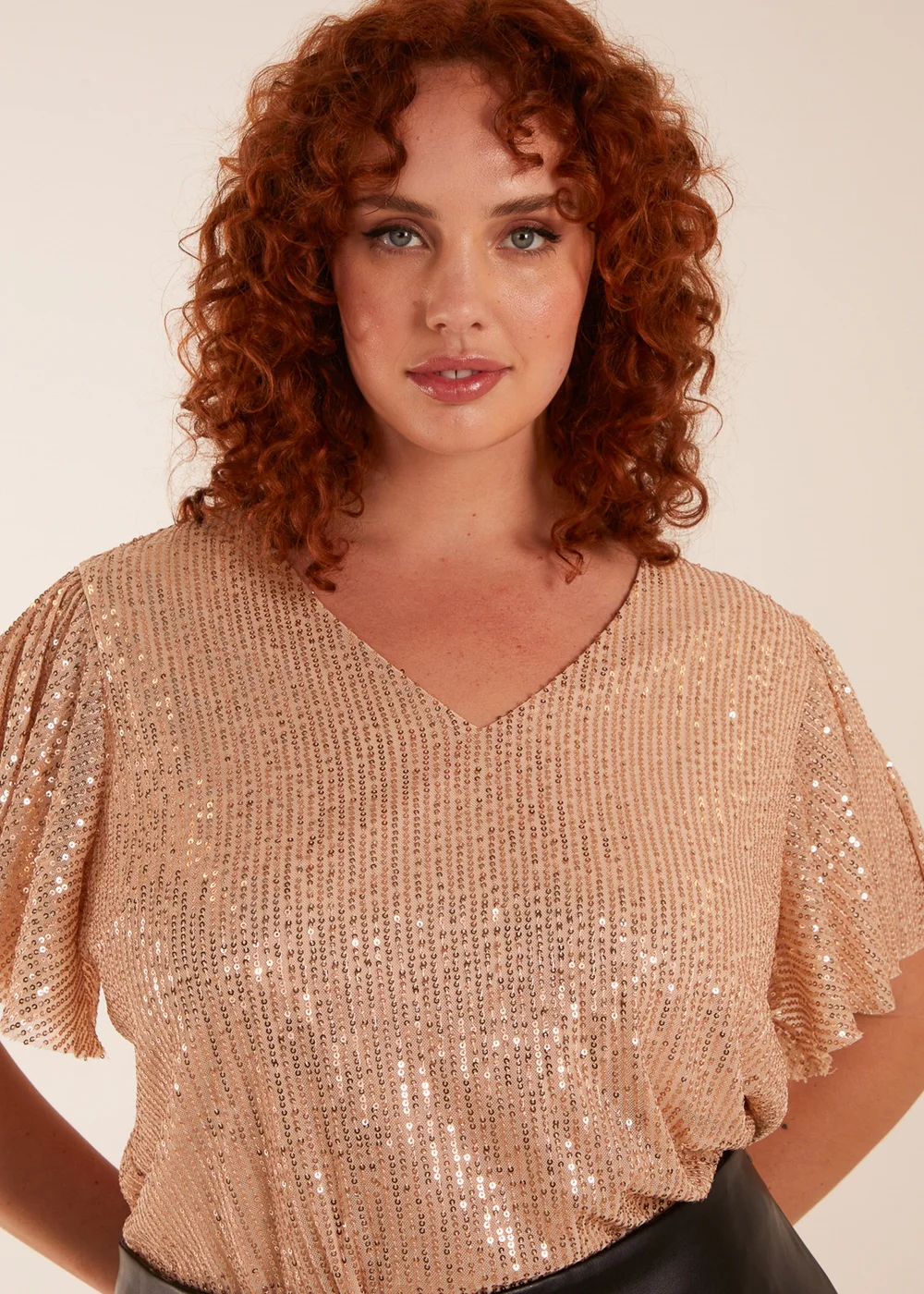 Blue Vanilla Gold Curve Angel Sleeve V-Neck Sequin Top - 18-20 Image 3