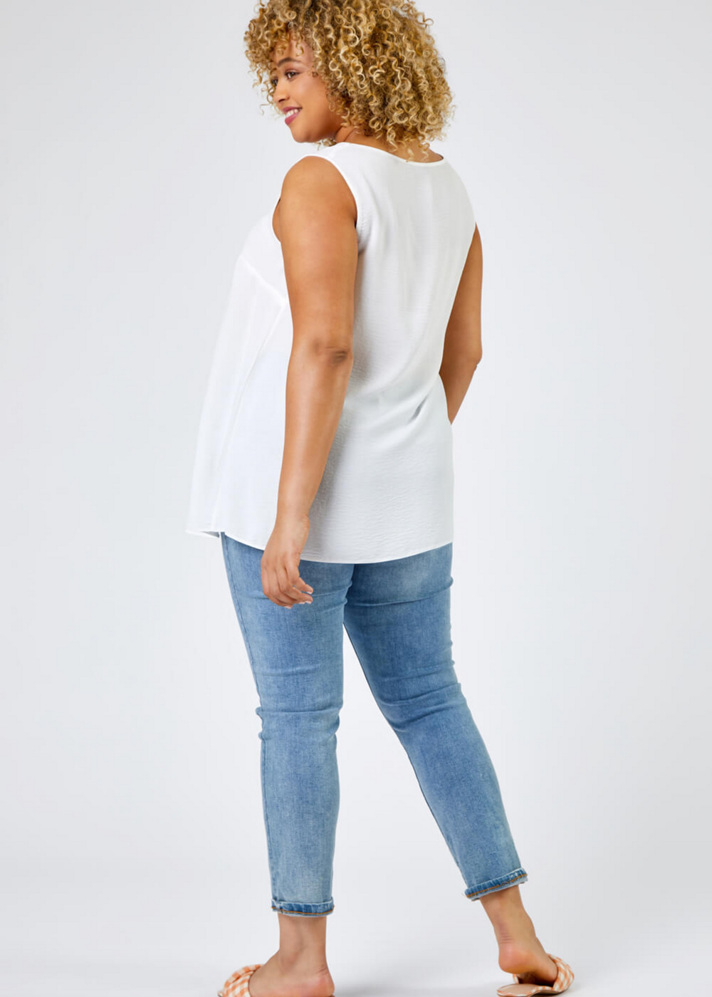 Roman White Curve V-Neck Pleat Tank Top - 16 Image 2