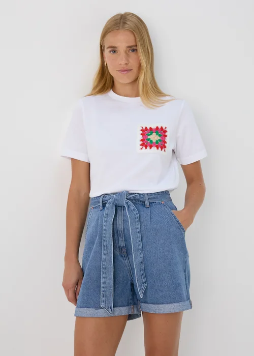 White Crochet Pocket T-Shirt - 8 Image 1