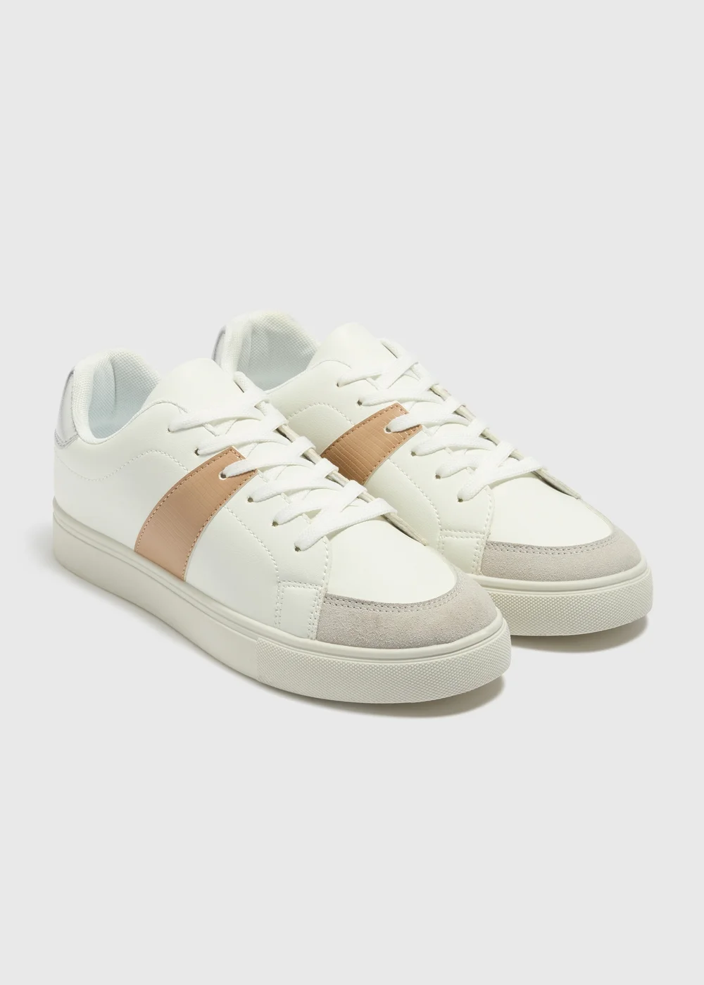 White Court Trainers - 6 Image 1