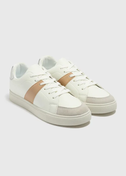 White Court Trainers - 6 Image 1