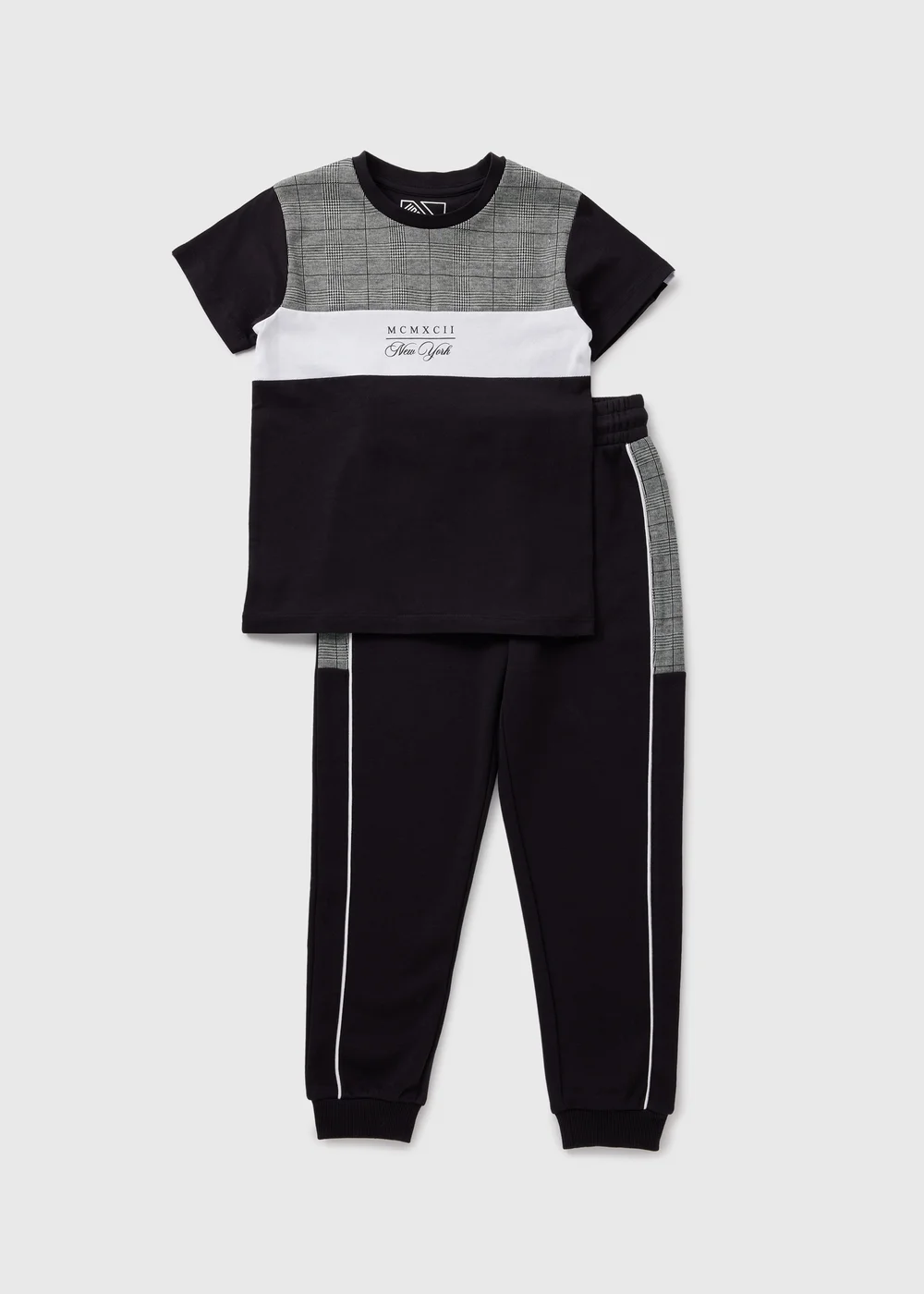 Boys Black Jacquard T-Shirt & Jogging Bottoms Set (7-15yrs) - Age 7 Years Image 1