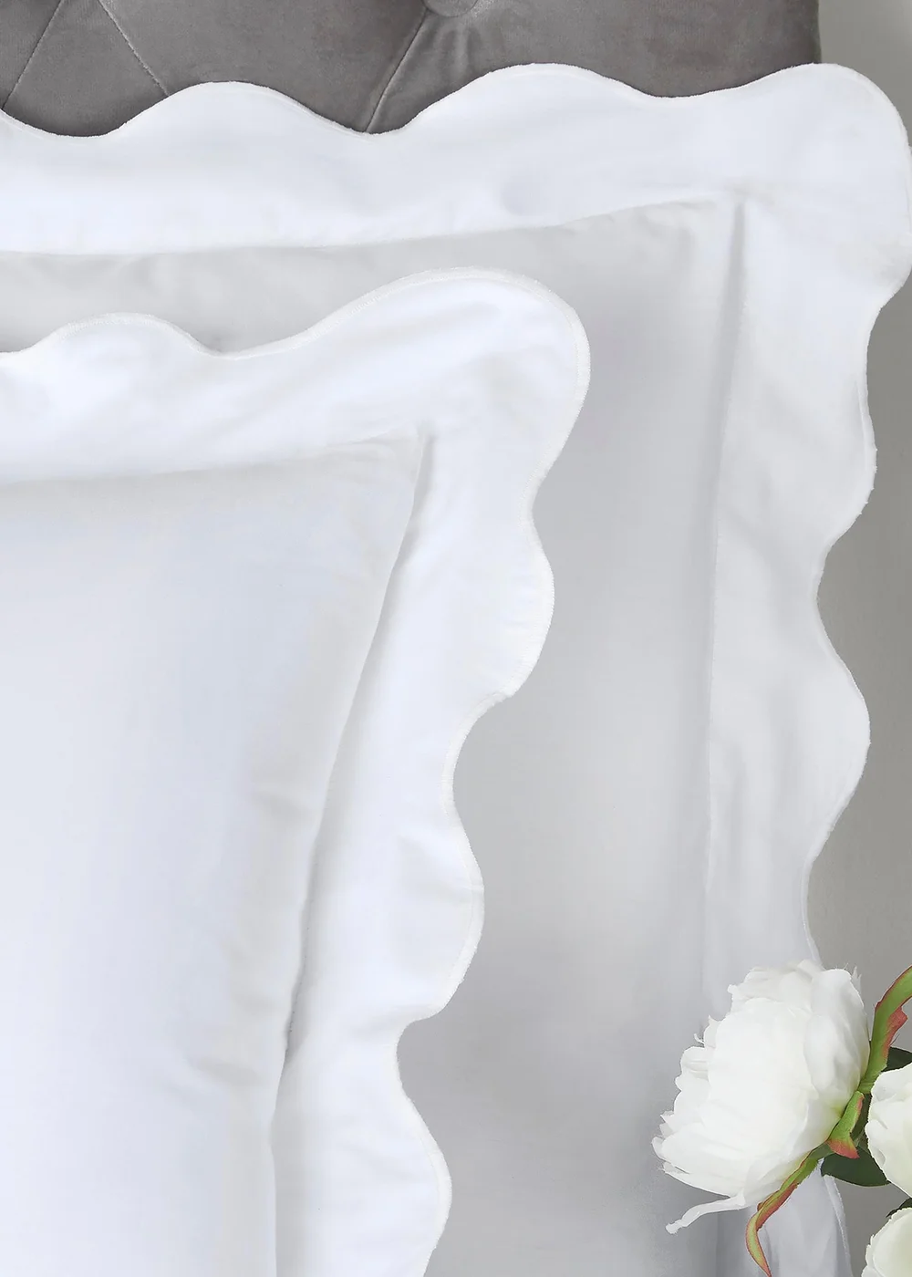 Appletree Boutique Scallop Edge White Duvet Cover Set - Double Image 3