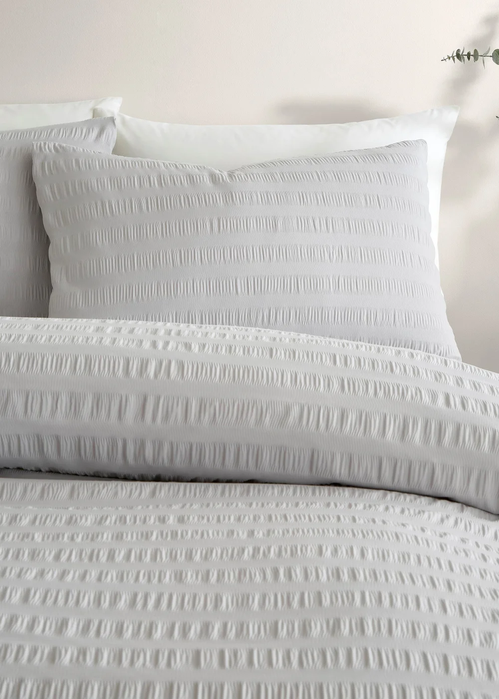 Serene Honley Seersucker Seersucker Silver Duvet Cover Set - Single Image 2