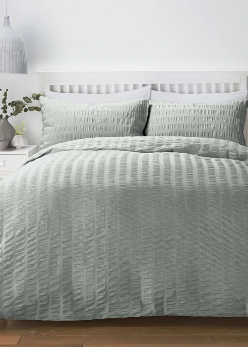 Serene Honley Seersucker Seersucker Blue Duvet Cover Set - Single Image 1