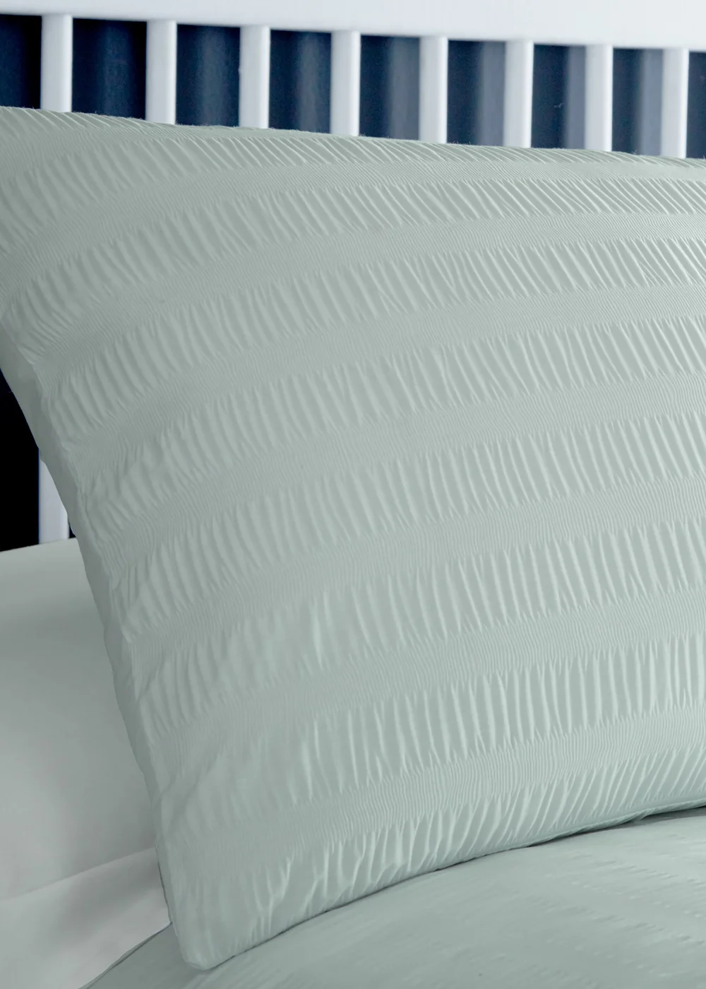 Serene Honley Seersucker Seersucker Blue Duvet Cover Set - Single Image 2