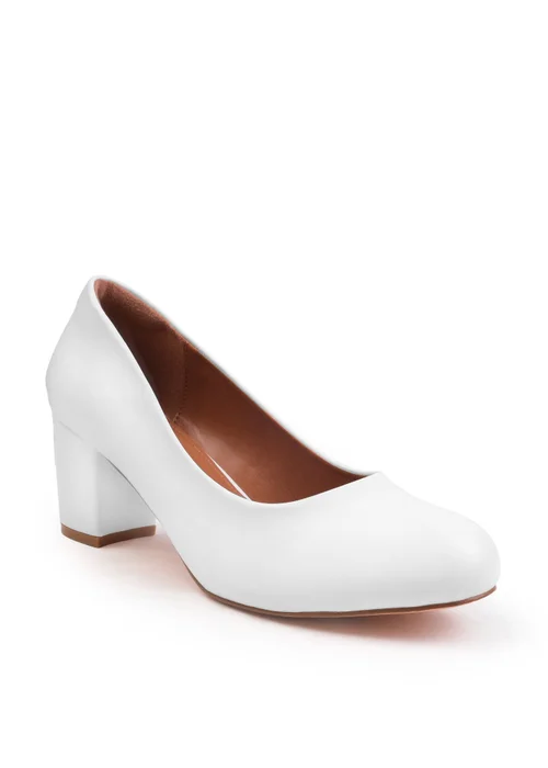 Where's That From White Melrose Extra Wide Pu Court Shoes - 3 Image 1