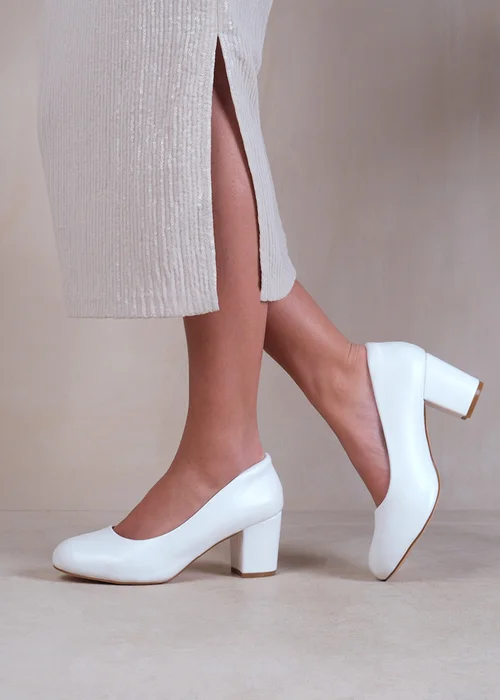Where's That From White Melrose Extra Wide Pu Court Shoes - 3 Image 3