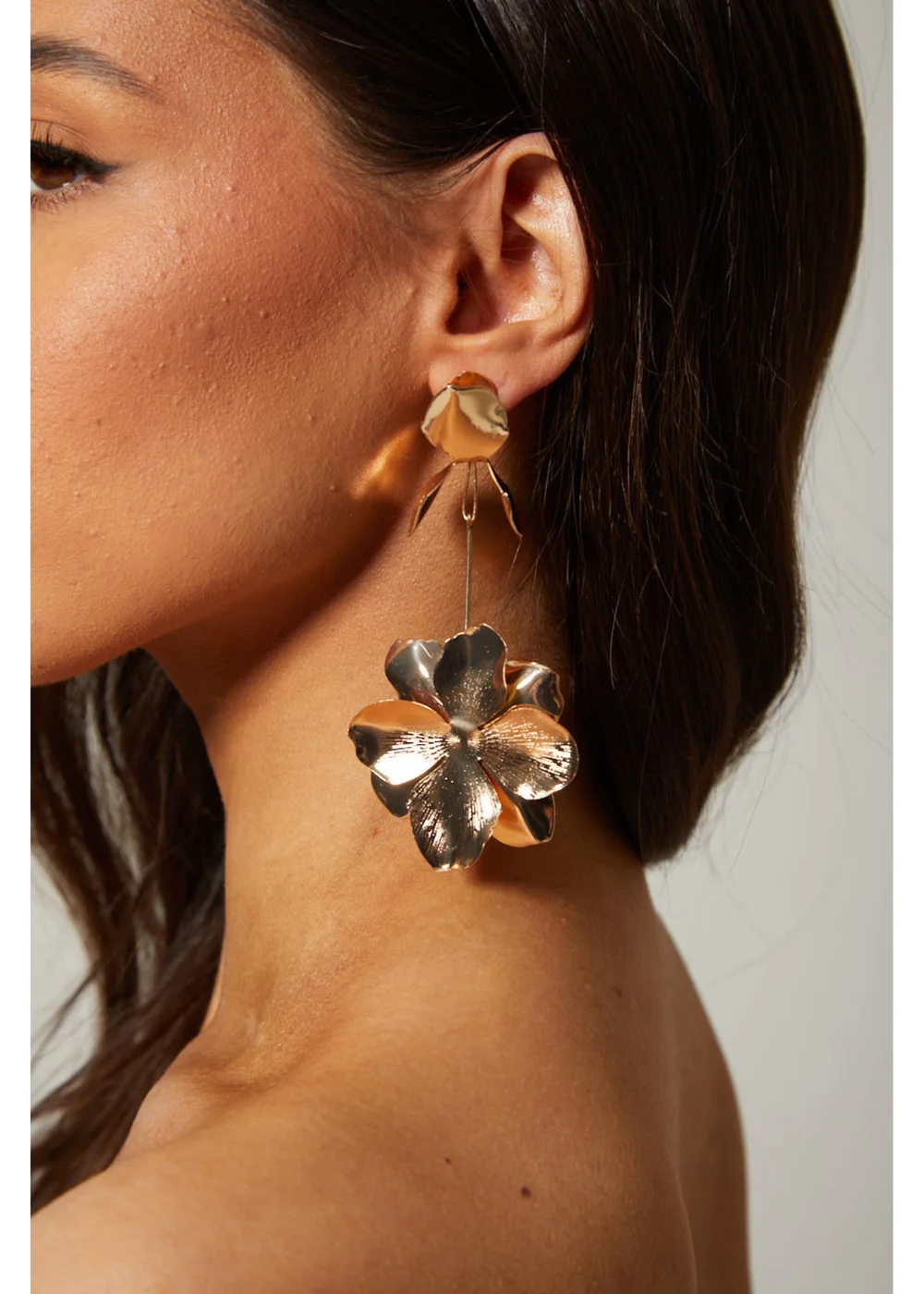 Madein Gold Flower Drop Earrings - One Size Image 2