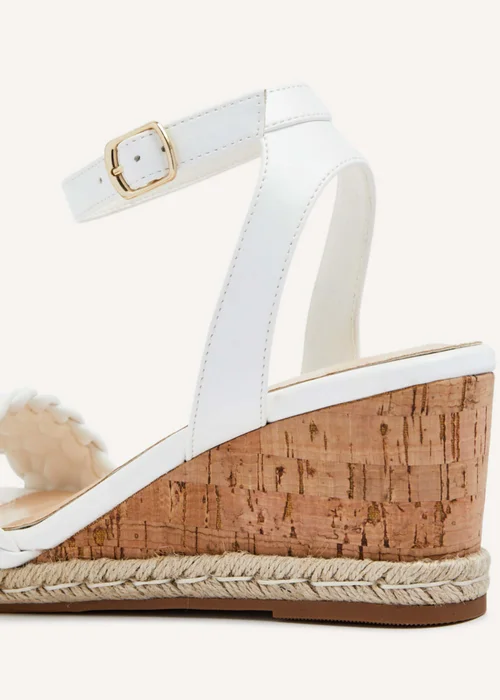Linzi Regan White Faux Leather Wedge Sandals - 3 Image 4