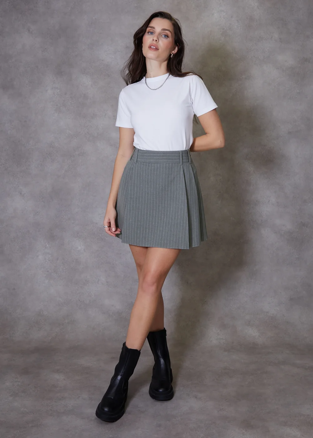 Threadbare Grey Pleated A-Line Mini Skirt - Size 10 Image 3