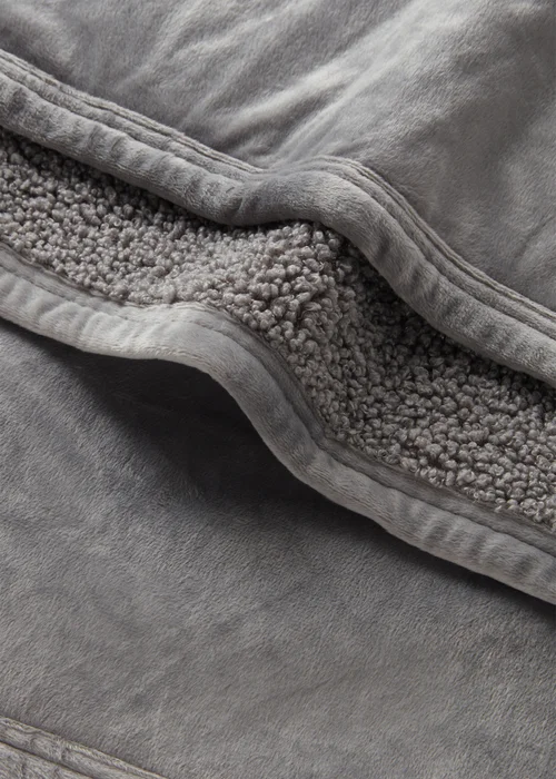 Grey Boucle Bedspread (200cm x 220cm) Image 2