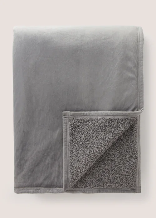 Grey Boucle Bedspread (200cm x 220cm) Image 1