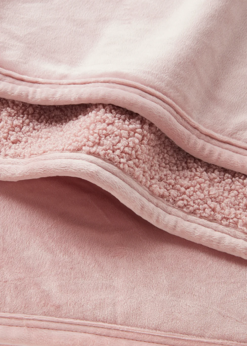 Pink Boucle Bedspread (200cm x 220cm) Image 2