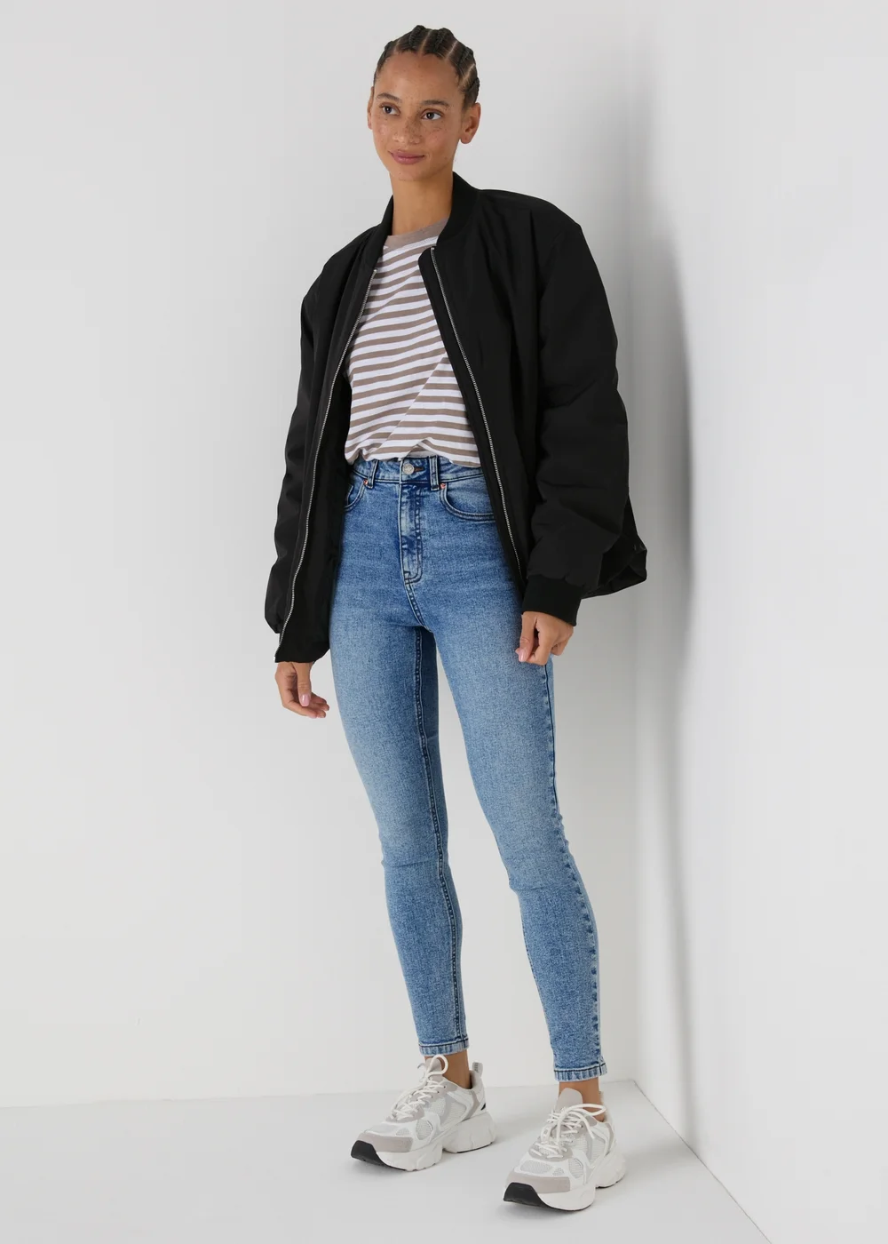 Papaya Petite Mid Wash April Skinny Jeans - 6 Image 1