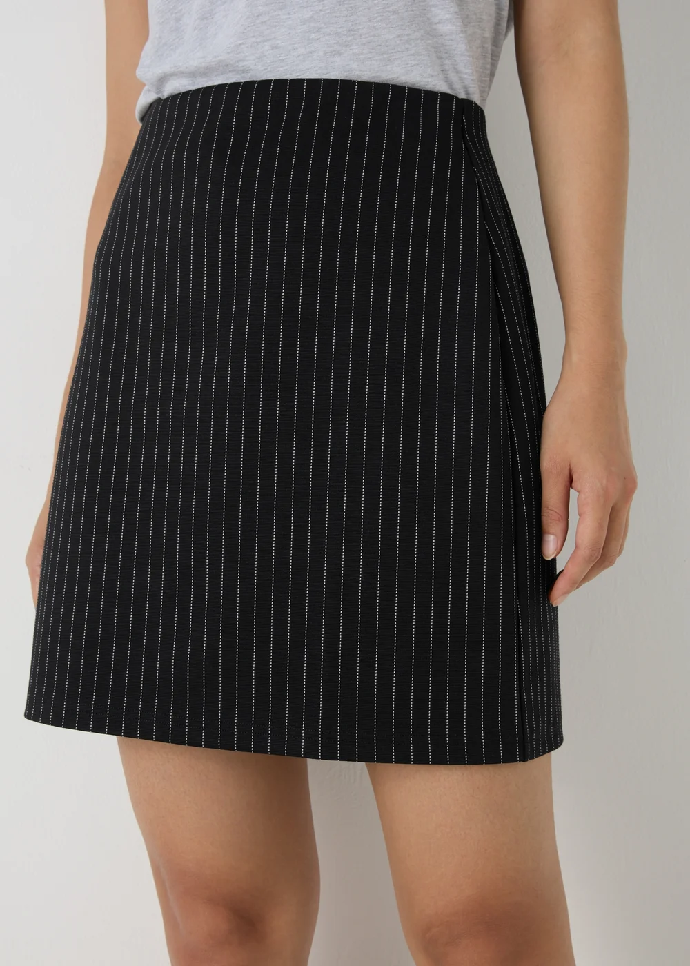Et Vous Black Stripe Ponte Mini Skirt - Size 8 Image 3