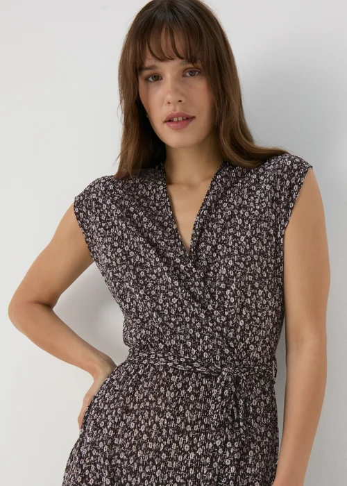 Black Daisy Print Plisse Jumpsuit - 8 Image 3