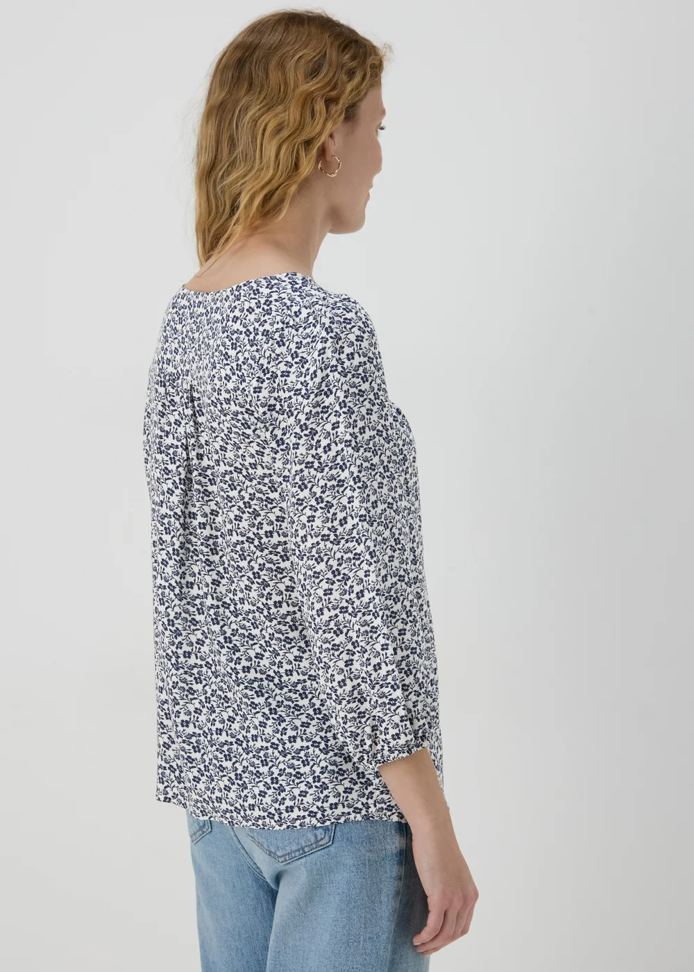 Cream Floral Button Detail Blouse - Size 8 Image 2